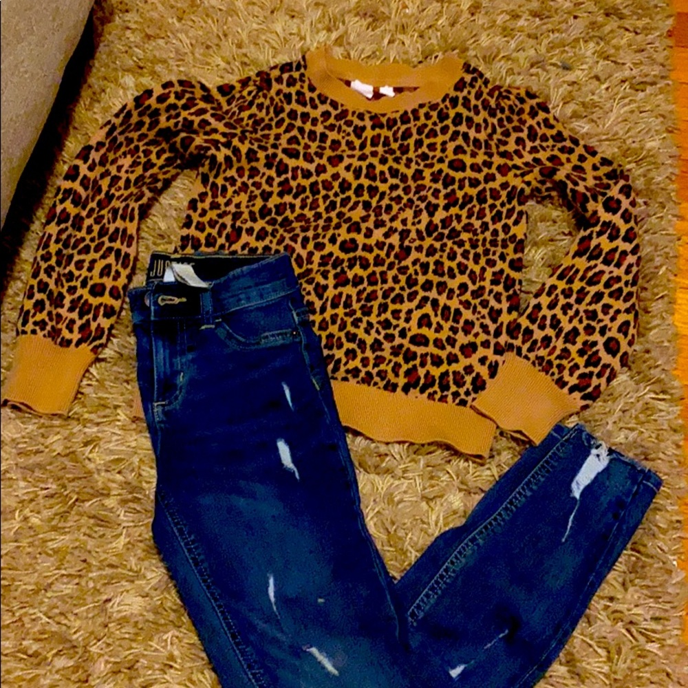 Gap sweater and  Justice skinny jeans